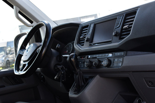 Volkswagen Crafter 35 2.0 TDI L3H3 Black Edition Highline Adaptieve Cruise, Camera, Carplay, Clima, Stoelverwarming, Automaat, Sensoren, Trekhaak, LED, Uniek!