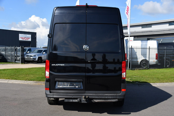 Volkswagen Crafter 35 2.0 TDI L3H3 Black Edition Highline Adaptieve Cruise, Camera, Carplay, Clima, Stoelverwarming, Automaat, Sensoren, Trekhaak, LED, Uniek!