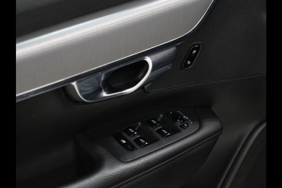 Volvo V90 2.0 T5 Momentum Sport Pack [TREKHAAK, CAMERA, PDC ACHTER, ADAPTIVE CRUISE CONTROL, APPLE CARPLAY, STOELVERWARMING, AUTOMATISCHE AIRCO, NAVIGATIE, NIEUWSTAAT]