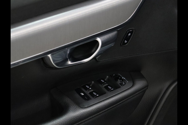Volvo V90 2.0 T5 Momentum Sport Pack [TREKHAAK, CAMERA, PDC ACHTER, ADAPTIVE CRUISE CONTROL, APPLE CARPLAY, STOELVERWARMING, AUTOMATISCHE AIRCO, NAVIGATIE, NIEUWSTAAT]