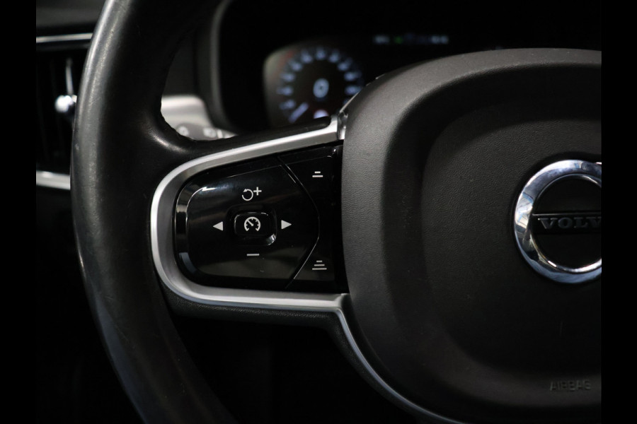 Volvo V90 2.0 T5 Momentum Sport Pack [TREKHAAK, CAMERA, PDC ACHTER, ADAPTIVE CRUISE CONTROL, APPLE CARPLAY, STOELVERWARMING, AUTOMATISCHE AIRCO, NAVIGATIE, NIEUWSTAAT]