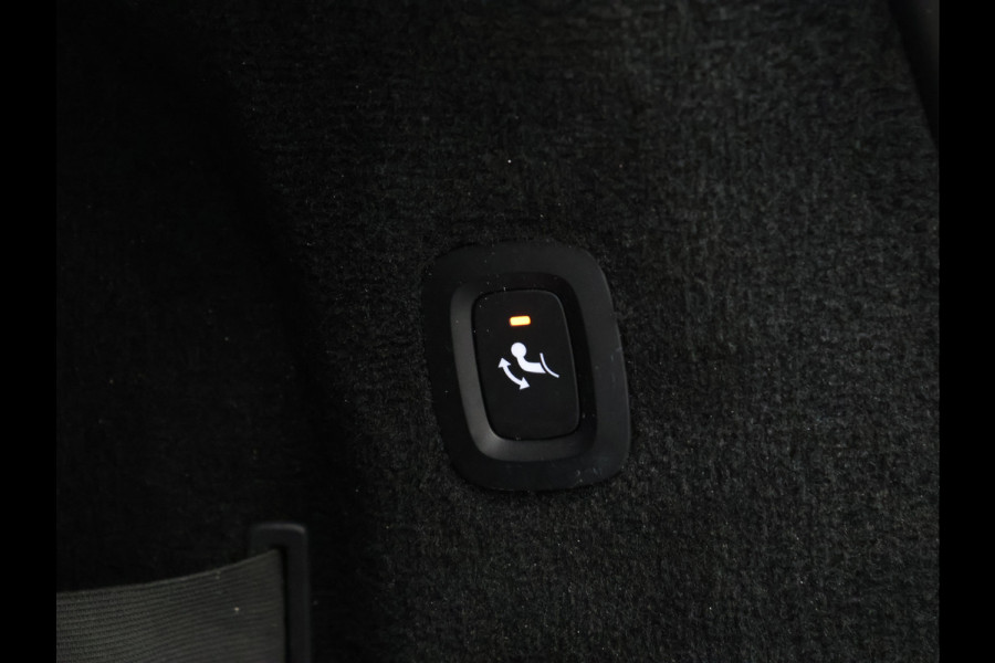 Volvo V90 2.0 T5 Momentum Sport Pack [TREKHAAK, CAMERA, PDC ACHTER, ADAPTIVE CRUISE CONTROL, APPLE CARPLAY, STOELVERWARMING, AUTOMATISCHE AIRCO, NAVIGATIE, NIEUWSTAAT]