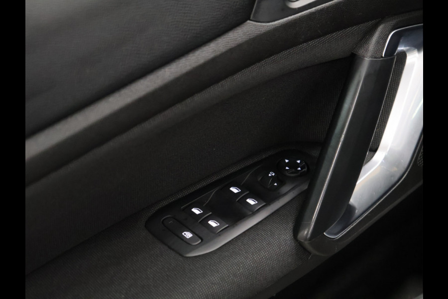 Peugeot 308 SW 1.2 PureTech Blue Lease Premium [PANORAMADAK, CAMERA 360, TREKHAAK, MASSAGE STOEL, PDC ACHTER, CRUISE CONTROL, APPLE CARPLAY, ANDROID AUTO, STOELVERWARMING, NIEUWSTAAT]