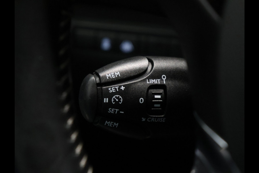 Peugeot 308 SW 1.2 PureTech Blue Lease Premium [PANORAMADAK, CAMERA 360, TREKHAAK, MASSAGE STOEL, PDC ACHTER, CRUISE CONTROL, APPLE CARPLAY, ANDROID AUTO, STOELVERWARMING, NIEUWSTAAT]