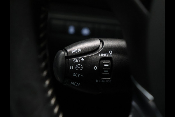 Peugeot 308 SW 1.2 PureTech Blue Lease Premium [PANORAMADAK, CAMERA 360, TREKHAAK, MASSAGE STOEL, PDC ACHTER, CRUISE CONTROL, APPLE CARPLAY, ANDROID AUTO, STOELVERWARMING, NIEUWSTAAT]