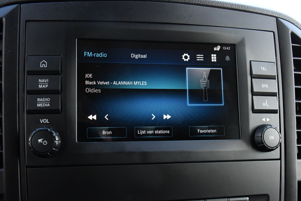 Mercedes-Benz Vito 114 CDI L3 DC AMG Edition Adaptieve Cruise, Camera, Carplay, LED, Multimedia, Automaat, Stoelverwarming, Uniek!