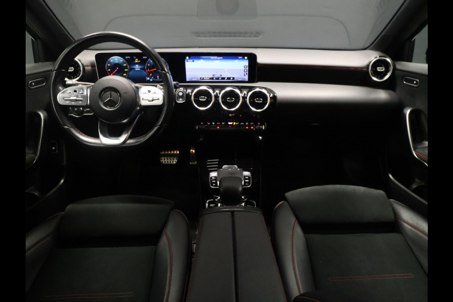 Mercedes-Benz A-Klasse 200 Business Solution [SCHUIFKANTELDAK, CAMERA, PDC 360, CRUISE CONTROL, BLUETOOTH TELEFOON, STOELVERWARMING, AUTOMATISCHE AIRCO, NAVIGATIE, NIEUWSTAAT]