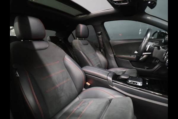 Mercedes-Benz A-Klasse 200 Business Solution [SCHUIFKANTELDAK, CAMERA, PDC 360, CRUISE CONTROL, BLUETOOTH TELEFOON, STOELVERWARMING, AUTOMATISCHE AIRCO, NAVIGATIE, NIEUWSTAAT]