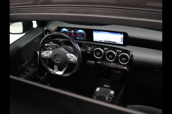 Mercedes-Benz A-Klasse 200 Business Solution [SCHUIFKANTELDAK, CAMERA, PDC 360, CRUISE CONTROL, BLUETOOTH TELEFOON, STOELVERWARMING, AUTOMATISCHE AIRCO, NAVIGATIE, NIEUWSTAAT]