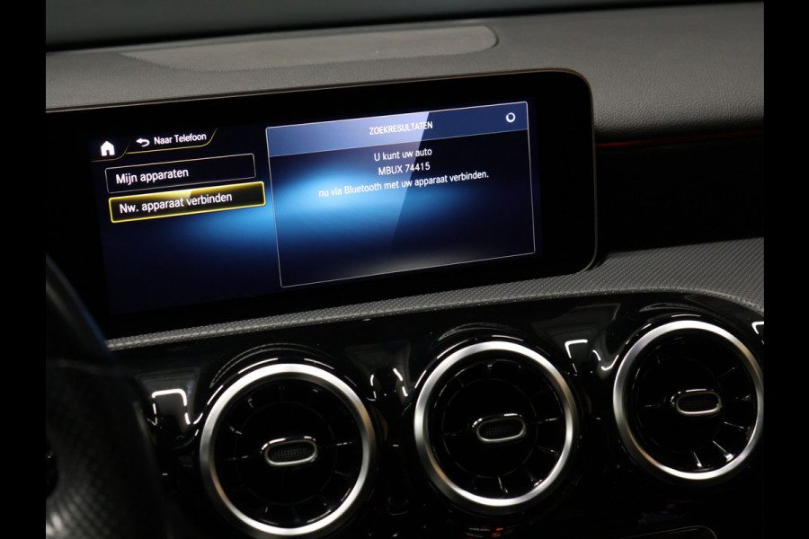 Mercedes-Benz A-Klasse 200 Business Solution [SCHUIFKANTELDAK, CAMERA, PDC 360, CRUISE CONTROL, BLUETOOTH TELEFOON, STOELVERWARMING, AUTOMATISCHE AIRCO, NAVIGATIE, NIEUWSTAAT]