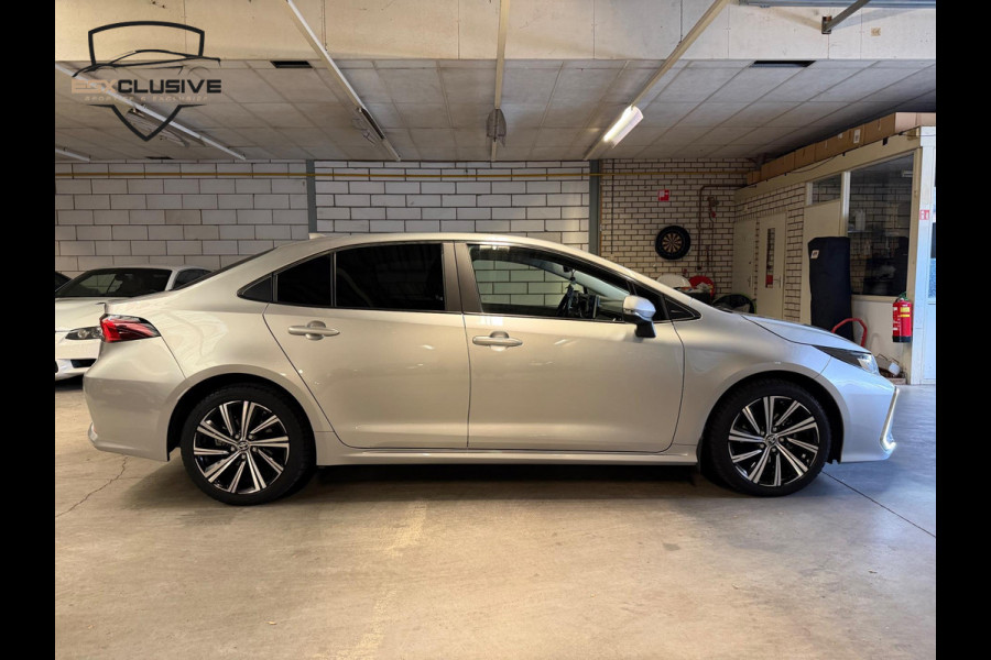 Toyota Corolla 1.8 Hybrid Dynamic Apple Carplay/ Blindspot