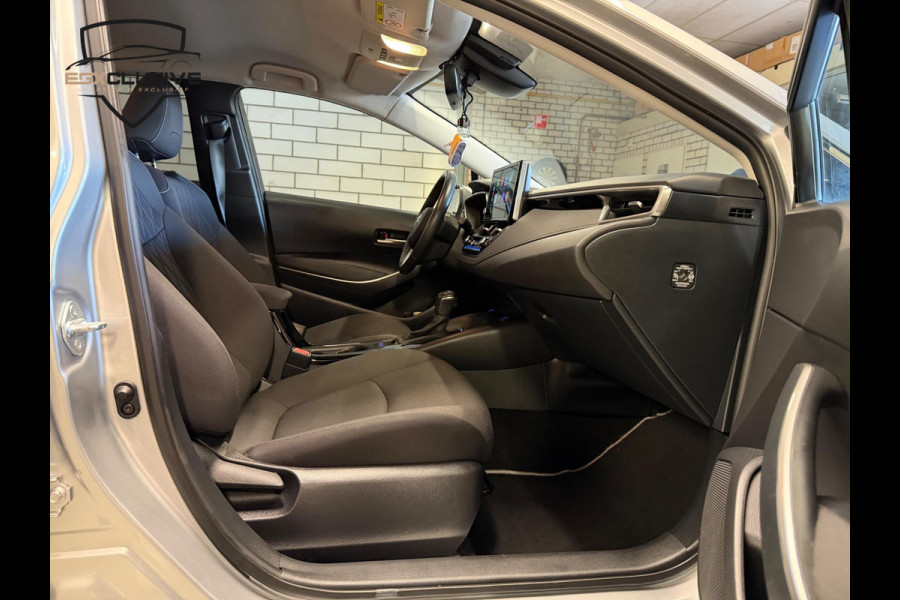 Toyota Corolla 1.8 Hybrid Dynamic Apple Carplay/ Blindspot