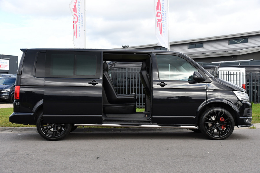 Volkswagen Transporter 2.0 TDI L2H1 DC 4Motion Highline Adaptieve Cruise, LED, 204pk, Automaat, 4x4, Leder, Multimedia, 2 x Schuifdeur, Sensoren, Uniek!