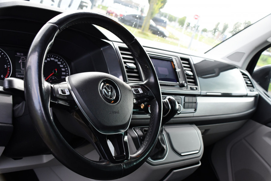 Volkswagen Transporter 2.0 TDI L2H1 DC 4Motion Highline Adaptieve Cruise, LED, 204pk, Automaat, 4x4, Leder, Multimedia, 2 x Schuifdeur, Sensoren, Uniek!