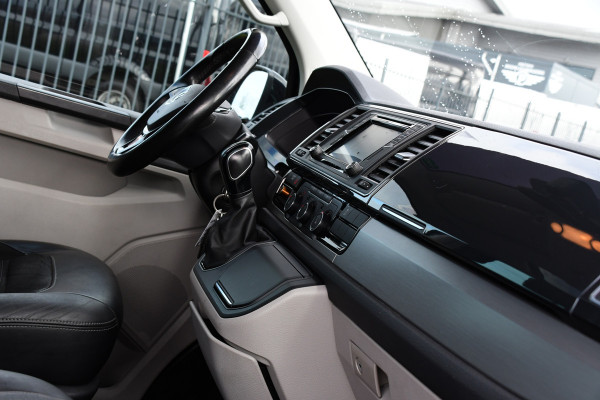 Volkswagen Transporter 2.0 TDI L2H1 DC 4Motion Highline Adaptieve Cruise, LED, 204pk, Automaat, 4x4, Leder, Multimedia, 2 x Schuifdeur, Sensoren, Uniek!