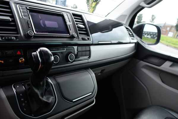 Volkswagen Transporter 2.0 TDI L2H1 DC 4Motion Highline Adaptieve Cruise, LED, 204pk, Automaat, 4x4, Leder, Multimedia, 2 x Schuifdeur, Sensoren, Uniek!