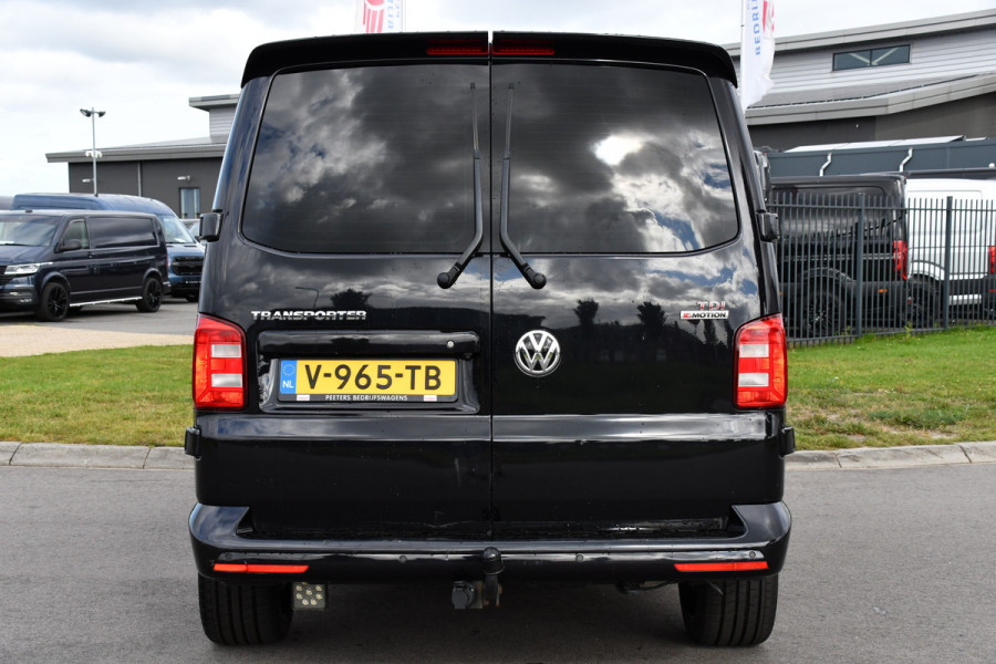 Volkswagen Transporter 2.0 TDI L2H1 DC 4Motion Highline Adaptieve Cruise, LED, 204pk, Automaat, 4x4, Leder, Multimedia, 2 x Schuifdeur, Sensoren, Uniek!