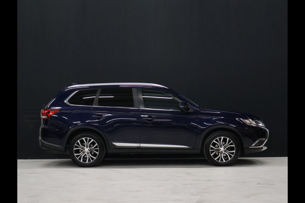 Mitsubishi Outlander 2.0 Executive Edition [CAMERA, CRUISE CONTROL, STOELVERWARMING, BLUETOOTH TELEFOON, FLIPPERS, AUTOMATISCHE AIRCO, NAVIGATIE, NIEUWSTAAT]