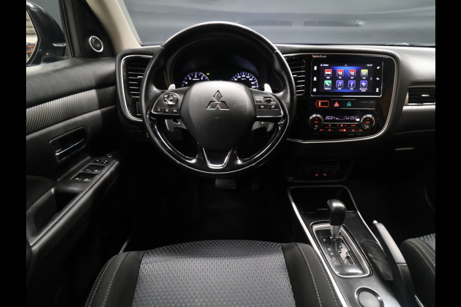 Mitsubishi Outlander 2.0 Executive Edition [CAMERA, CRUISE CONTROL, STOELVERWARMING, BLUETOOTH TELEFOON, FLIPPERS, AUTOMATISCHE AIRCO, NAVIGATIE, NIEUWSTAAT]