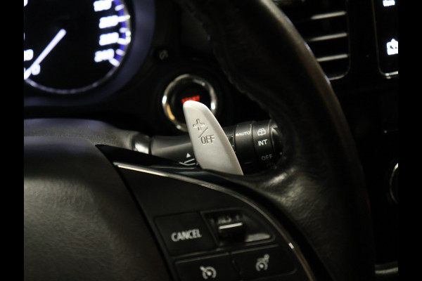 Mitsubishi Outlander 2.0 Executive Edition [CAMERA, CRUISE CONTROL, STOELVERWARMING, BLUETOOTH TELEFOON, FLIPPERS, AUTOMATISCHE AIRCO, NAVIGATIE, NIEUWSTAAT]