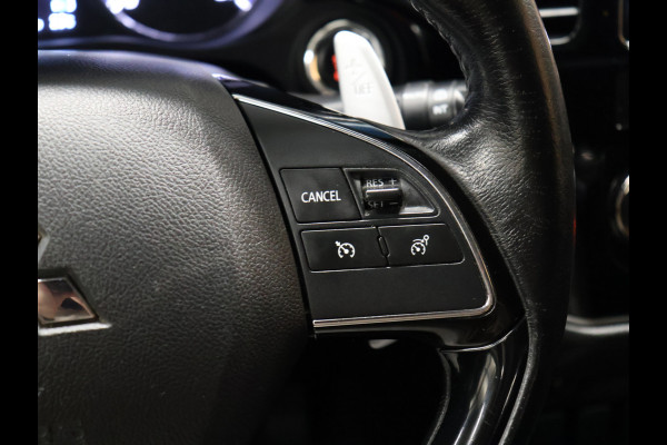 Mitsubishi Outlander 2.0 Executive Edition [CAMERA, CRUISE CONTROL, STOELVERWARMING, BLUETOOTH TELEFOON, FLIPPERS, AUTOMATISCHE AIRCO, NAVIGATIE, NIEUWSTAAT]