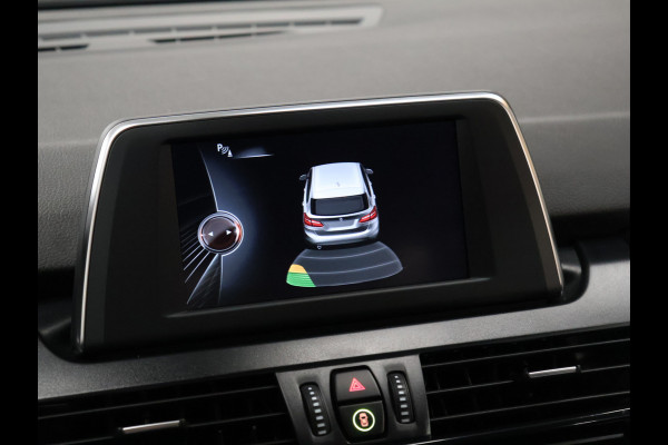 BMW 2 Serie Active Tourer 218i Centennial Executive [PDC ACHTER, CRUISE CONTROL, BLUETOOTH TELEFOON, AUTOMATISCHE AIRCO, NAVIGATIE, NIEUWSTAAT]