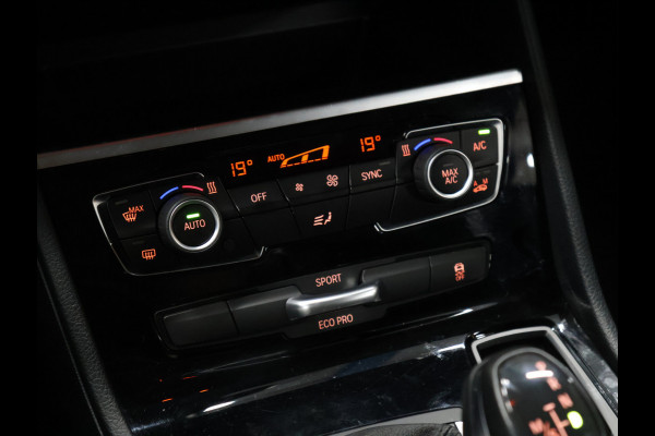 BMW 2 Serie Active Tourer 218i Centennial Executive [PDC ACHTER, CRUISE CONTROL, BLUETOOTH TELEFOON, AUTOMATISCHE AIRCO, NAVIGATIE, NIEUWSTAAT]