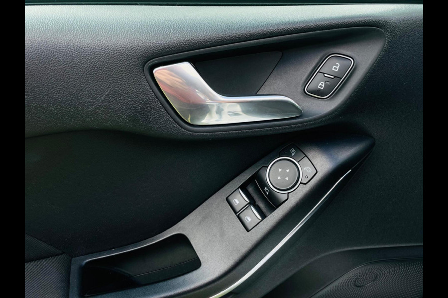 Ford Fiesta 1.0 EcoBoost ST-Line/Navi/Carplay/Cruise