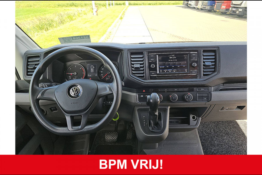 Volkswagen Crafter 35 2.0 TDI L3H3 140Pk Airco Automaat Trekhaak Camera Euro6 CarPlay!