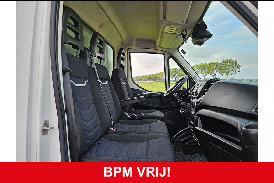 Iveco Daily 35S14 2.3 bakwagen laadklep clima Camera EURO6 cruisecontrol zijdeur