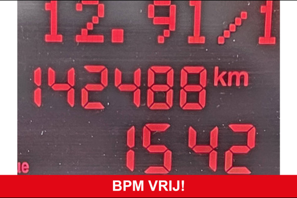 Iveco Daily 35S14 2.3 bakwagen laadklep clima Camera EURO6 cruisecontrol zijdeur