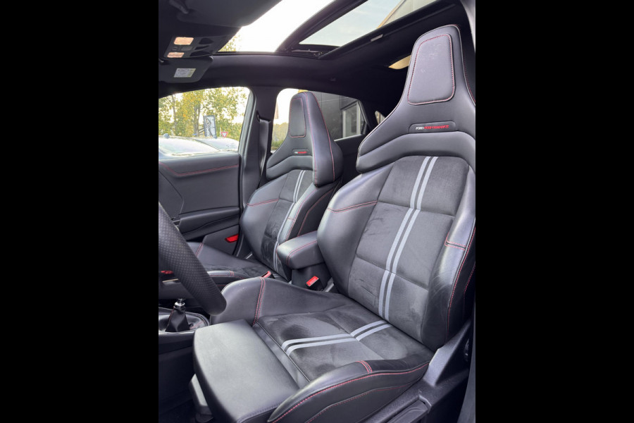 Ford Puma 1.5 EcoBoost ST-X 200PK Grey matter Pano Kuipstoelen 19”