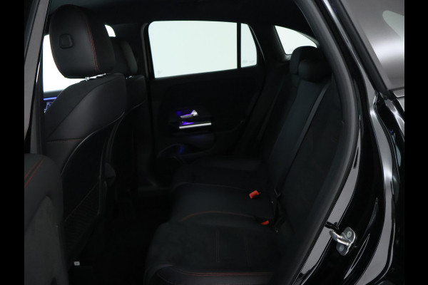 Mercedes-Benz GLA 250 e AMG Plug-In Hybride AMG Line | Night Pakket | Trekhaak | Dodehoek Assist | Sfeerverlichting. Inclusief 24 maanden MB Certified garantie voor Europa.