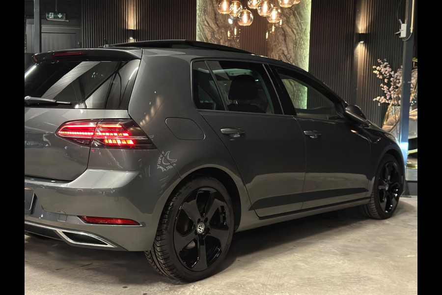 Volkswagen Golf 1.0 TSI Highline DSG|PANO|NAP