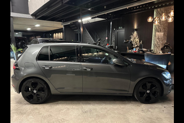 Volkswagen Golf 1.0 TSI Highline DSG|PANO|NAP