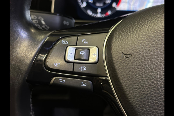 Volkswagen Golf 1.0 TSI Highline DSG|PANO|NAP