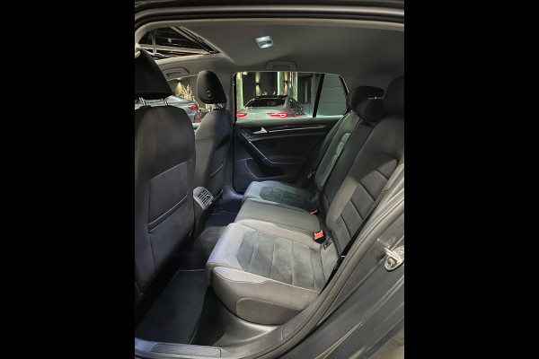Volkswagen Golf 1.0 TSI Highline DSG|PANO|NAP