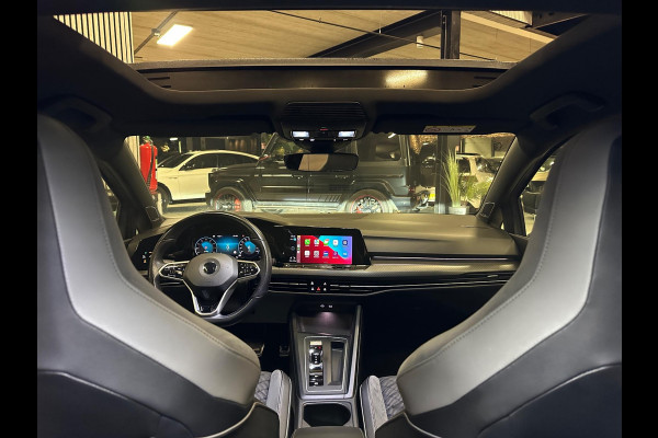Volkswagen Golf 1.5 eTSI|3X R-Line|PANO|BOMVOL!
