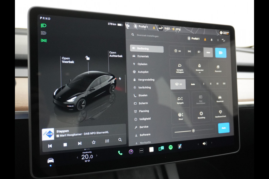 Tesla Model 3 // RWD // Long Range 75kWh Warmtepomp Leder Autopilot Premium Luidspr. FSD-3 Computer Navi Ecc Adap.Cruise Draadloos GSM Laden C Stoel+Stuurverwarming Elek.Achterklep AMD-Ryzen™ Processor Led DAB Spotify 1e Eigenaar Origineel Nederlandse Auto Fabrieksgarantie op Accu en motor tot 13-06-2031 Grootste Actieradius !!