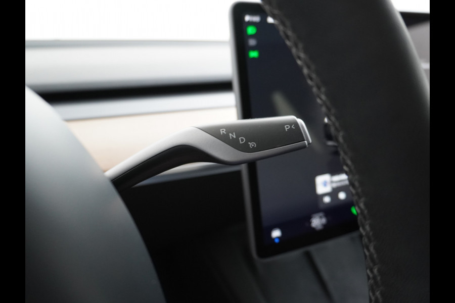 Tesla Model 3 // RWD // Long Range 75kWh Warmtepomp Leder Autopilot Premium Luidspr. FSD-3 Computer Navi Ecc Adap.Cruise Draadloos GSM Laden C Stoel+Stuurverwarming Elek.Achterklep AMD-Ryzen™ Processor Led DAB Spotify 1e Eigenaar Origineel Nederlandse Auto Fabrieksgarantie op Accu en motor tot 13-06-2031 Grootste Actieradius !!