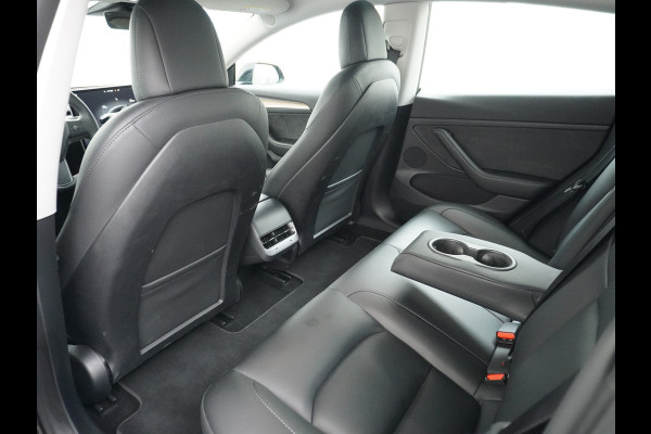 Tesla Model 3 // RWD // Long Range 75kWh Warmtepomp Leder Autopilot Premium Luidspr. FSD-3 Computer Navi Ecc Adap.Cruise Draadloos GSM Laden C Stoel+Stuurverwarming Elek.Achterklep AMD-Ryzen™ Processor Led DAB Spotify 1e Eigenaar Origineel Nederlandse Auto Fabrieksgarantie op Accu en motor tot 13-06-2031 Grootste Actieradius !!