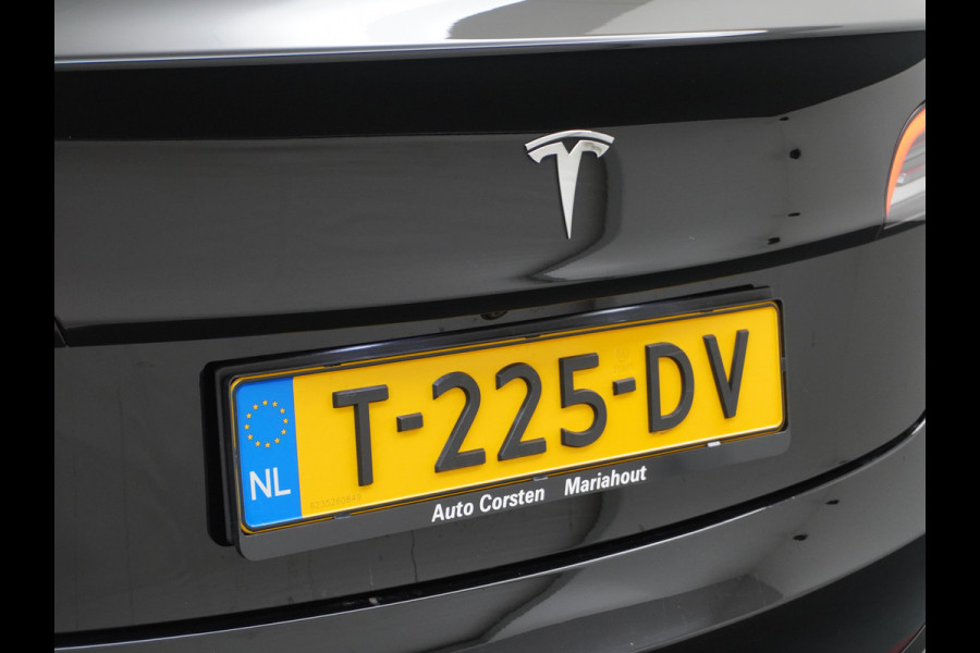 Tesla Model 3 // RWD // Long Range 75kWh Warmtepomp Leder Autopilot Premium Luidspr. FSD-3 Computer Navi Ecc Adap.Cruise Draadloos GSM Laden C Stoel+Stuurverwarming Elek.Achterklep AMD-Ryzen™ Processor Led DAB Spotify 1e Eigenaar Origineel Nederlandse Auto Fabrieksgarantie op Accu en motor tot 13-06-2031 Grootste Actieradius !!