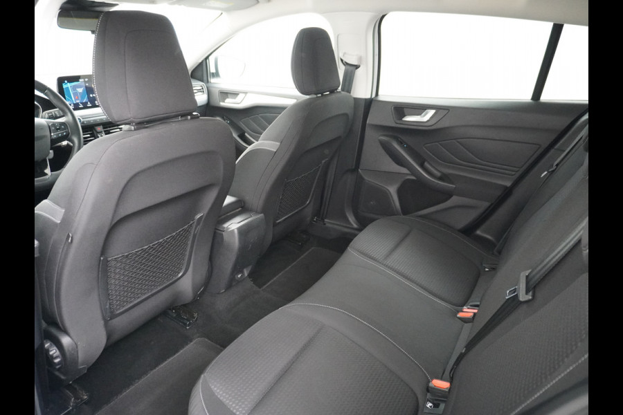 Ford FOCUS Wagon T101PK Navi Trekhaak Apple Carplay Android Auto Airco Cruise Control PdcTrend Edition Business EcoBoost Led Lane Assist Speed Sign Recognition Privacy Glas Lmv 1e Eigenaar Origineel Nederlandse Auto A-Label EURO6