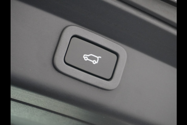 Jaguar I-PACE EV400 400pk SE 90kWh AWD Leer+Elektr. Meridian®-Audio Apple Carplay Android Auto Navi Led-v+a Ecc Camera Cruise Control Keyless Pdc Lmv Led Bordherkenning Elektrische-Achterklep koplampreiniging Lane-Assist App-Connect ECT Voorverwarming/koeling WiFi DigiDash DAB 4WD 1e Eigenaar Origineel Nederlandse Auto € 90.000 nieuw!