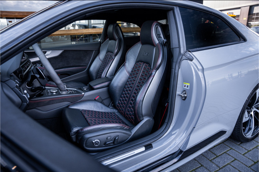 Audi RS5 Coupé 2.9 TFSI quattro - NL auto! l Panorama l Massage l 360cam