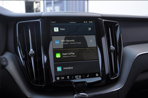 Volvo XC60 T6 350PK Automaat AWD Plus Dark / Adaptieve cruise control / Parkeersensoren met 360 camera / Stoel - en stuurwielverwarming / Elektrische stoelen met geheugen / Getint glas / Apple carplay / Keyless entry / Elektrische achterklep