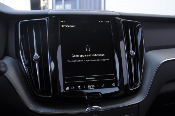 Volvo XC60 T6 350PK Automaat AWD Plus Dark / Adaptieve cruise control / Parkeersensoren met 360 camera / Stoel - en stuurwielverwarming / Elektrische stoelen met geheugen / Getint glas / Apple carplay / Keyless entry / Elektrische achterklep