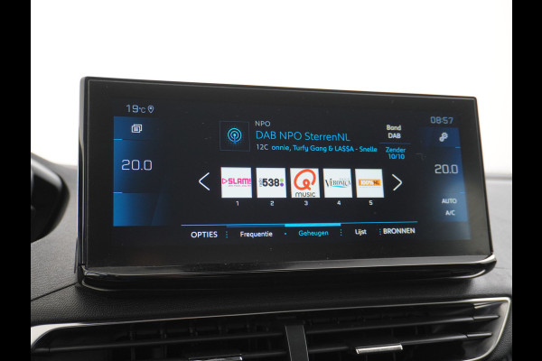 Peugeot 3008 T131PK AUT-8 NWE Model! 360­°Camera Navi Apple Carplay Android PDC 17" Ecc Cruise Control Blue Premium DAB PureTech Connected Apps Lmv Led 1e Eigenaar Dealeronderhouden Origineel Nederlandse Auto EURO6.3