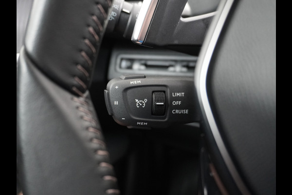 Peugeot 3008 T131PK AUT-8 NWE Model! 360­°Camera Navi Apple Carplay Android PDC 17" Ecc Cruise Control Blue Premium DAB PureTech Connected Apps Lmv Led 1e Eigenaar Dealeronderhouden Origineel Nederlandse Auto EURO6.3