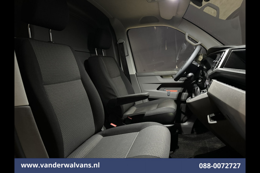Volkswagen Transporter 2.0 TDI 150pk L2H1 Euro6 Airco | 2500kg Trekhaak | Apple Carplay | Android Auto Parkeersensoren, Cruisecontrol